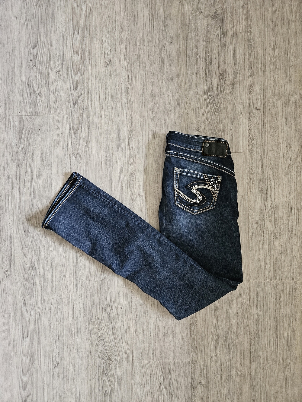 Silver Jeans Co. 'Tuesday' Women's 16.5" (29x33) Dark Indigo Slim Boot Cut Jeans